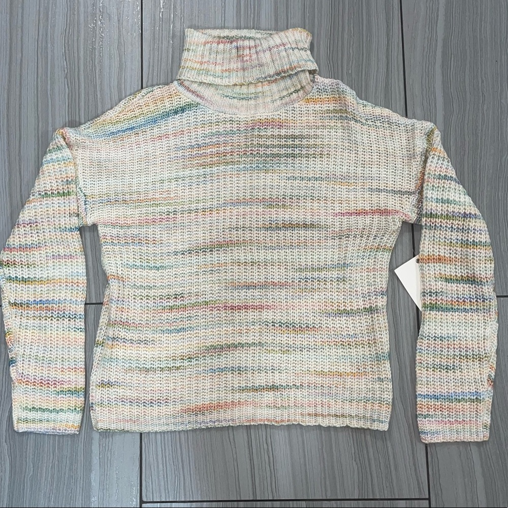 Wiseknit Factory Ltd - womens Turtle Neck sweater size Small.